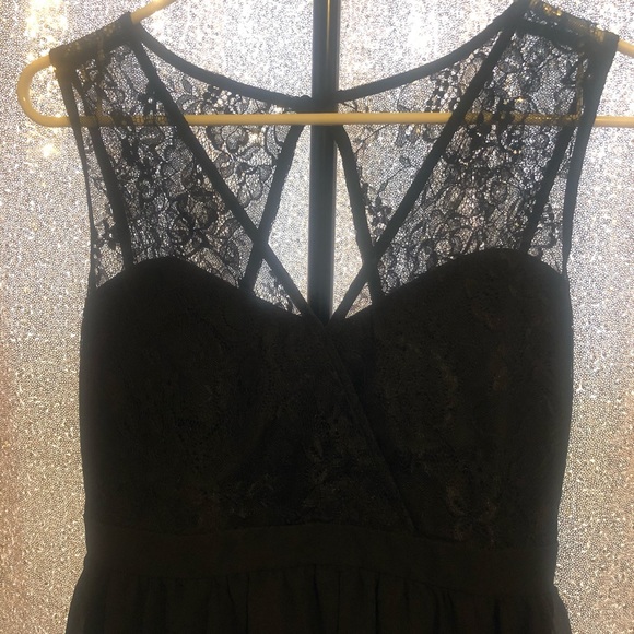 Black cocktail dress with lace detail - Picture 3 of 3